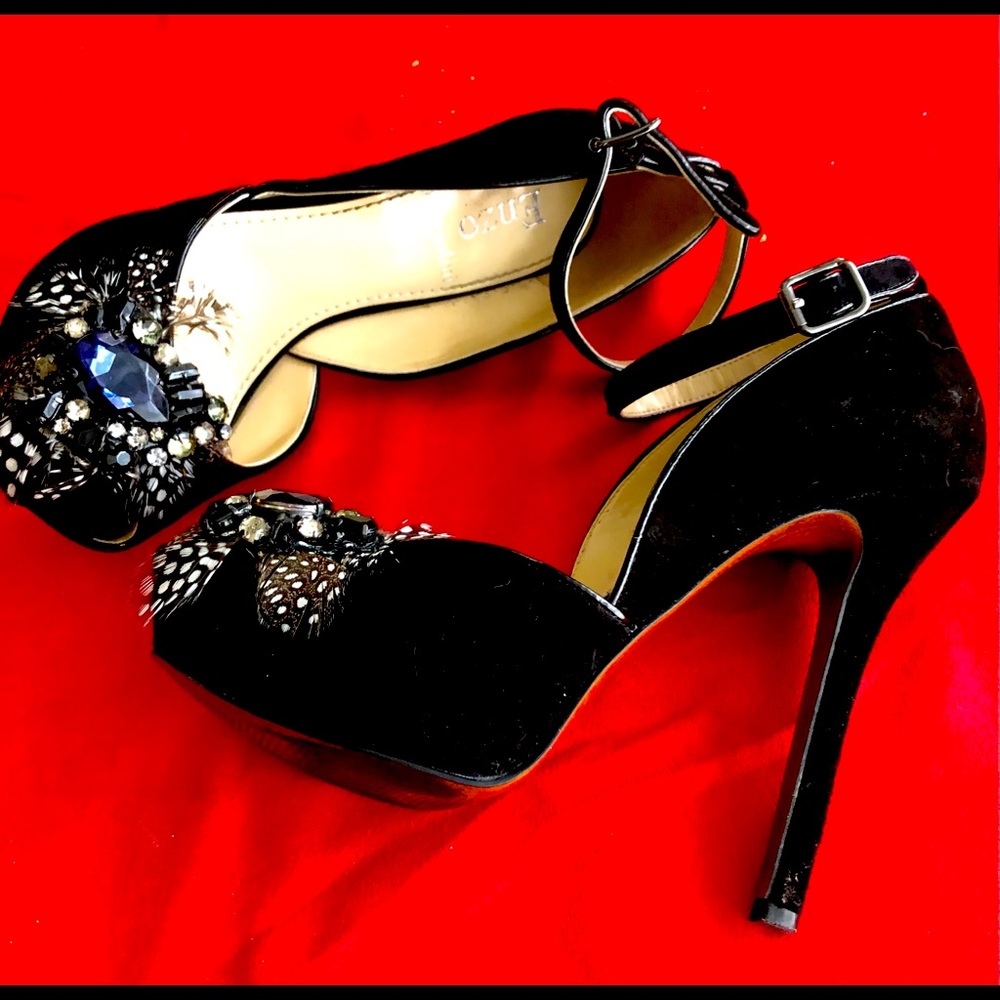 Black velvet high heel shoes